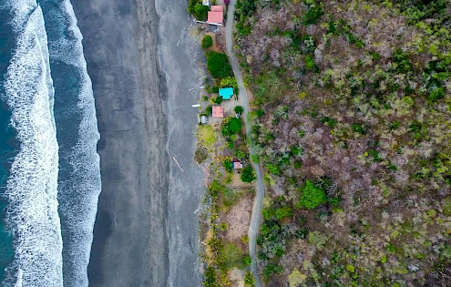 TITLED CAMBUTAL BEACHFRONT LOT NEXT TO BEACH BREAK